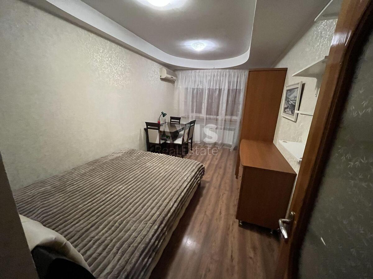 3k apartment vul. Velyka Vasyl'kivs'ka 1025