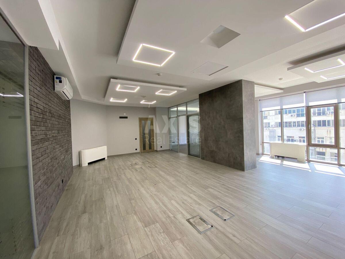 Office vul. Velyka Vasyl'kivs'ka 72, 184m2598964