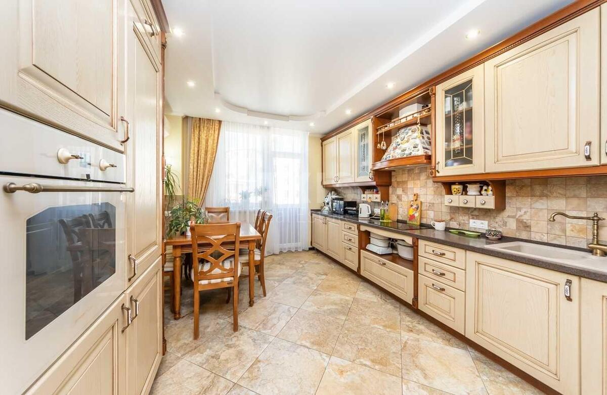 3к квартира ул. Юлии Здановской 75А