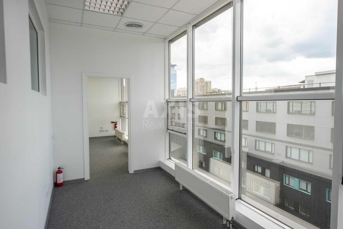 Office vul. Pymonenka Mykoly 13, 121m24