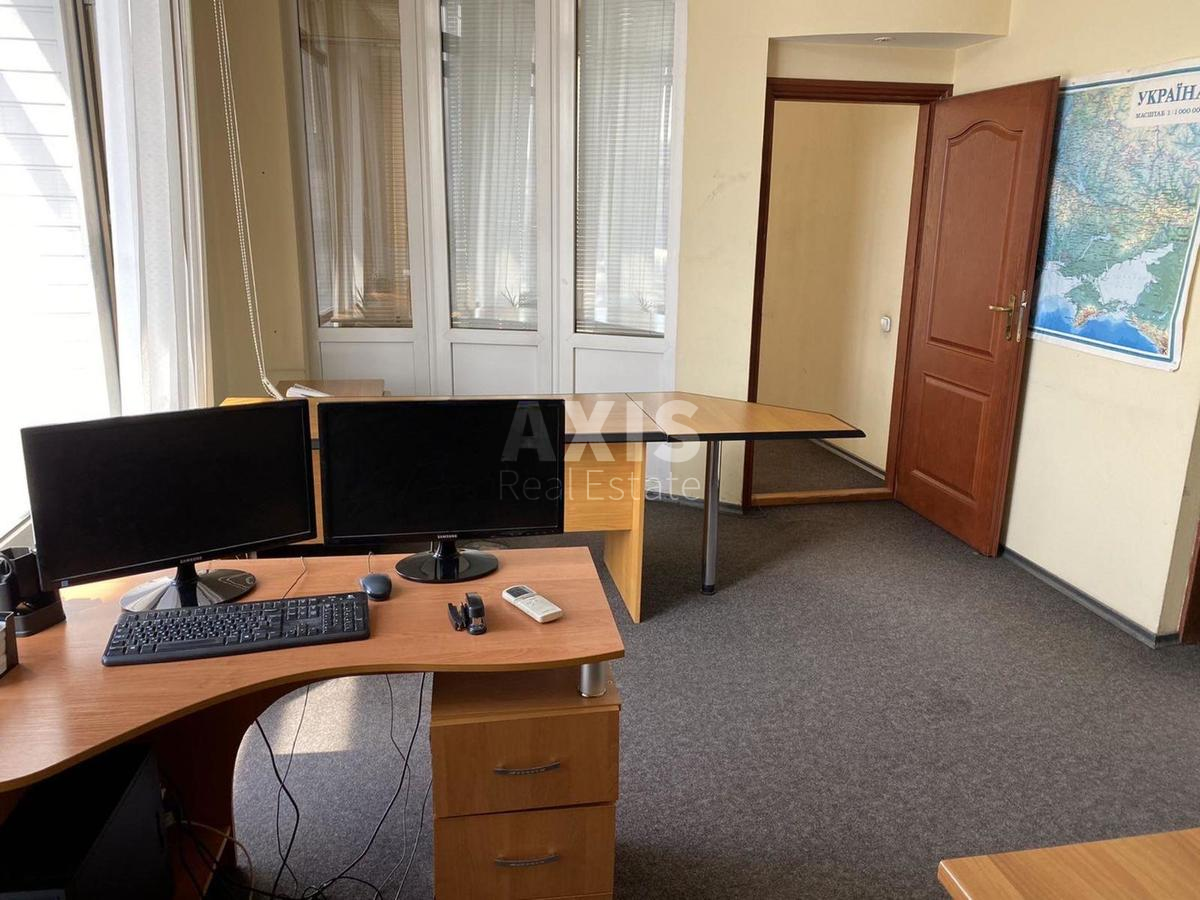 Office vul. Kyrylivs'ka 160, 517m26