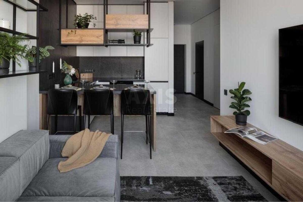 2k apartment vul. Myhajla Maksymovycha 323
