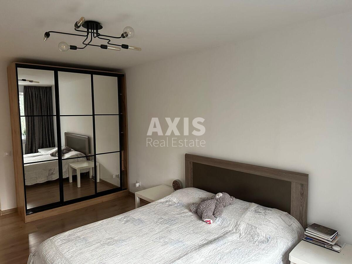 3k apartment vul. Jordans'ka 12
