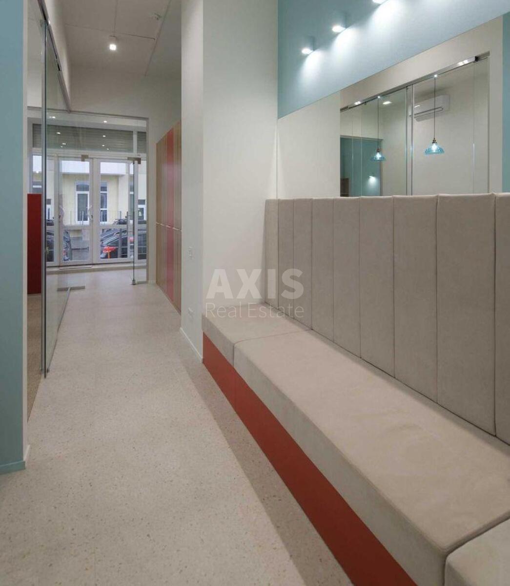 Office vul. Garmatna 37А, 120m25