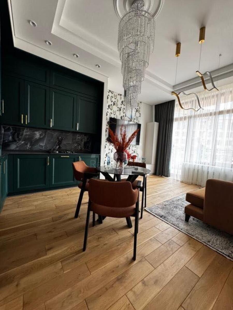 2k apartment vul. Kikvidze 19А1