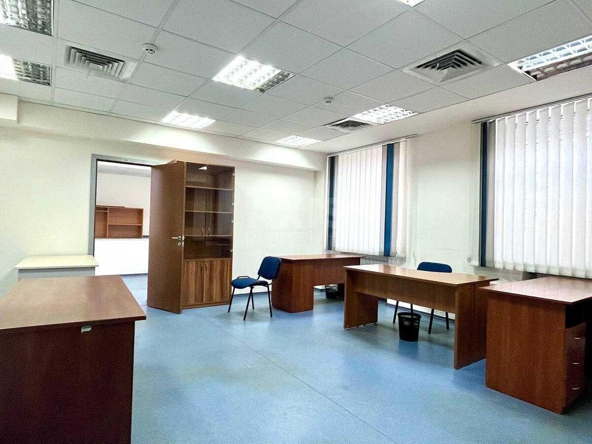 Office bul. Druzhby Narodiv 38, 63m2528000