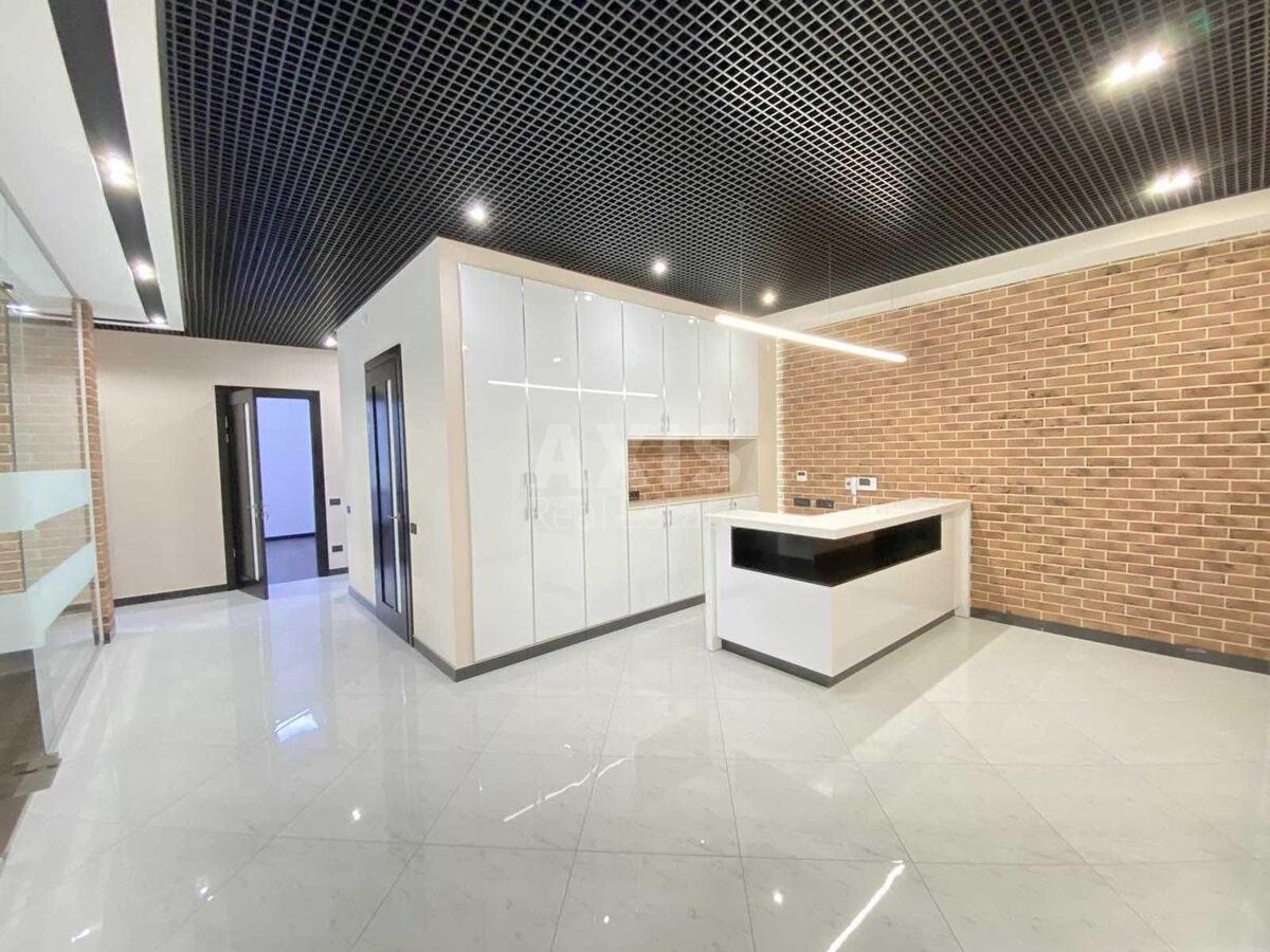 Office vul. Franka Ivana 11, 200m2572440