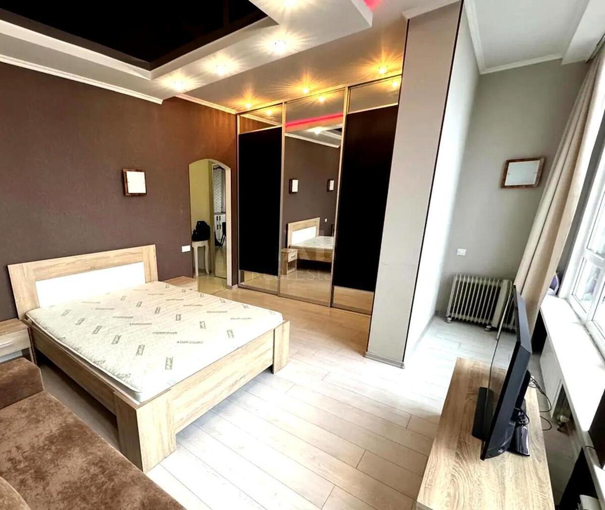 1k apartment vul. Zhyljans'ka 118616672