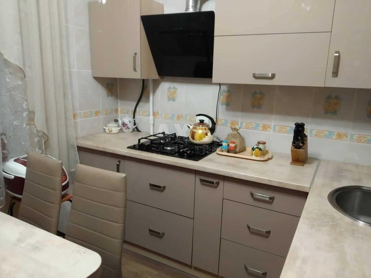 3к квартира ул. Сержа Лифаря 9/6157317