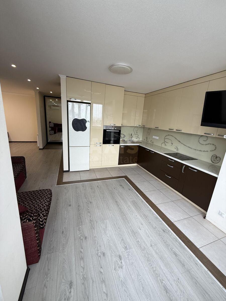 4k apartment vul. Oleny Pchilky 861715