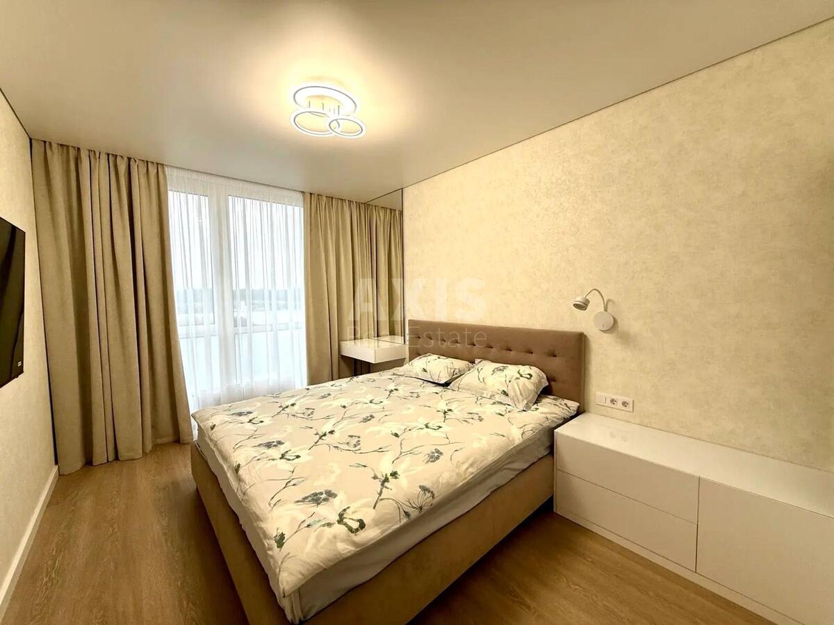 1k apartment nab. Dniprovs'ka 15К619993