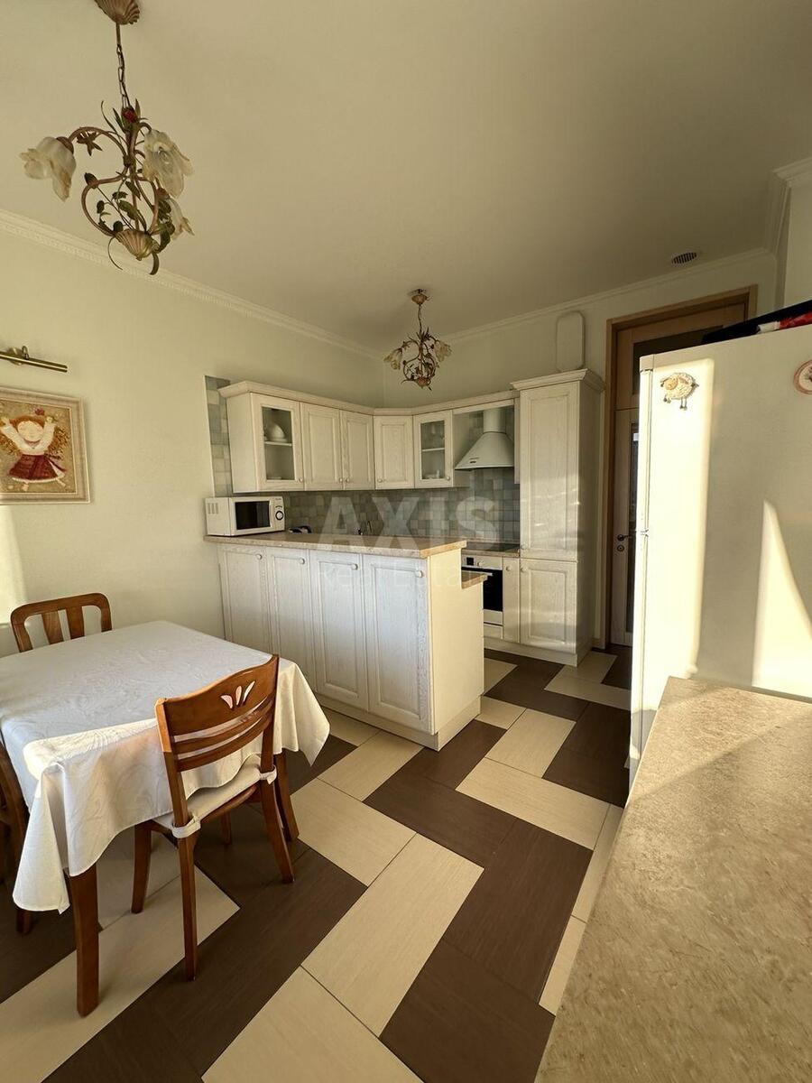 3k apartment vul. Pavlivs'ka 17
