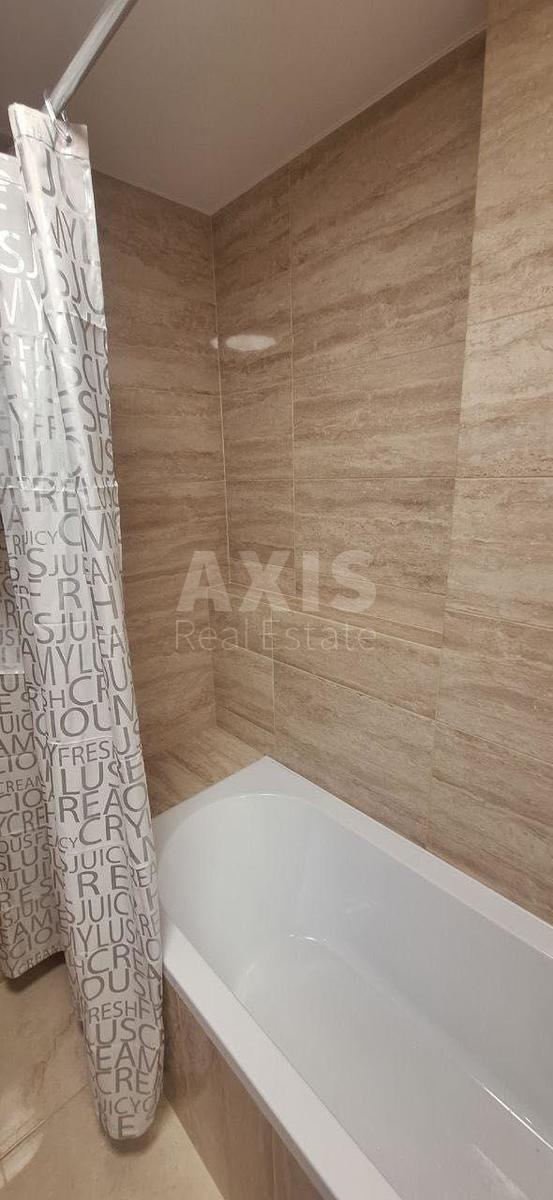 1k apartment vul. Bulahovs'kogo Akademika 24