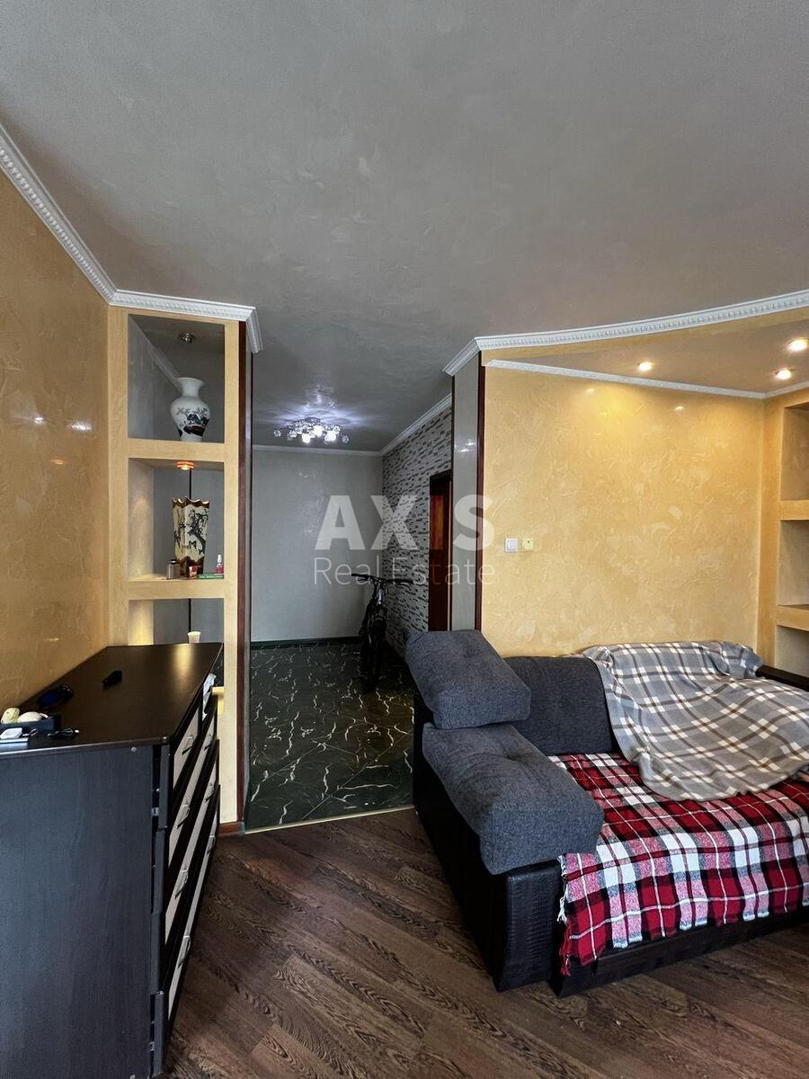 2к квартира вул. Срібнокільська 1562118