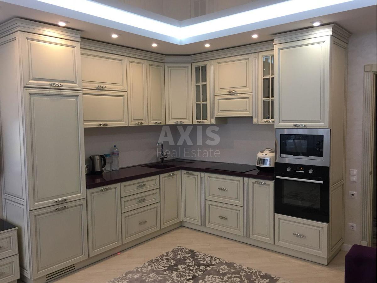 4k apartment vul. Ahmatovoi' Anny 13