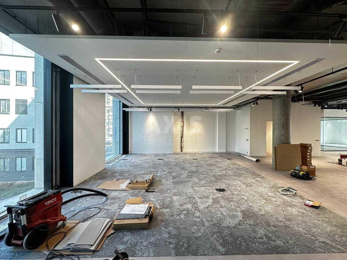 Office vul. Amurs'ka 6, 400m23
