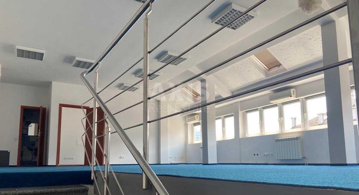 Office vul. Lyps'ka 19/7, 158m24