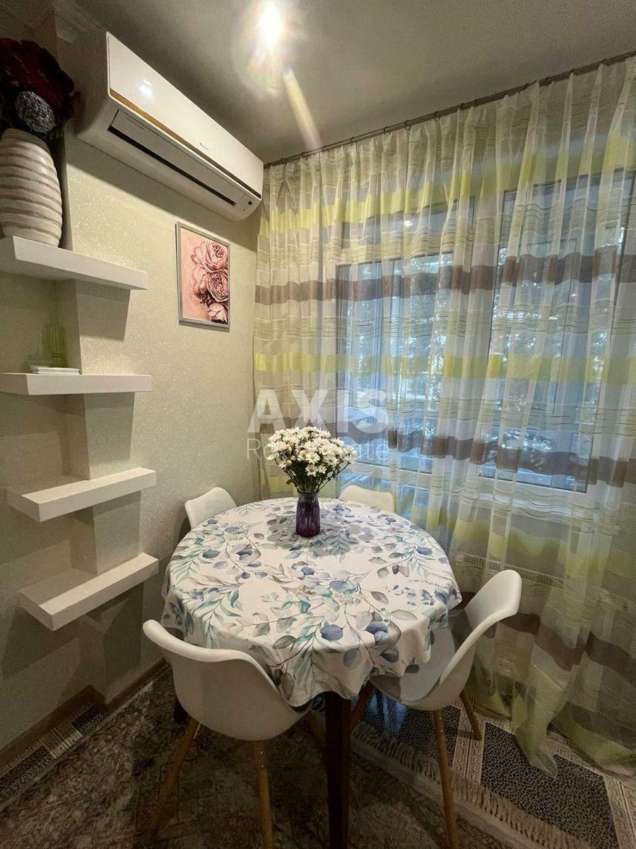 2k apartment vul. Metrologichna 109А0