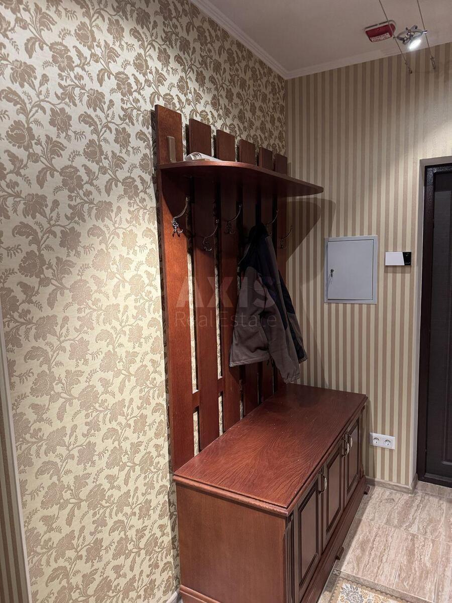 1k apartment vul. Lypkivs'kogo Vasylja Mytropolyta 37В8