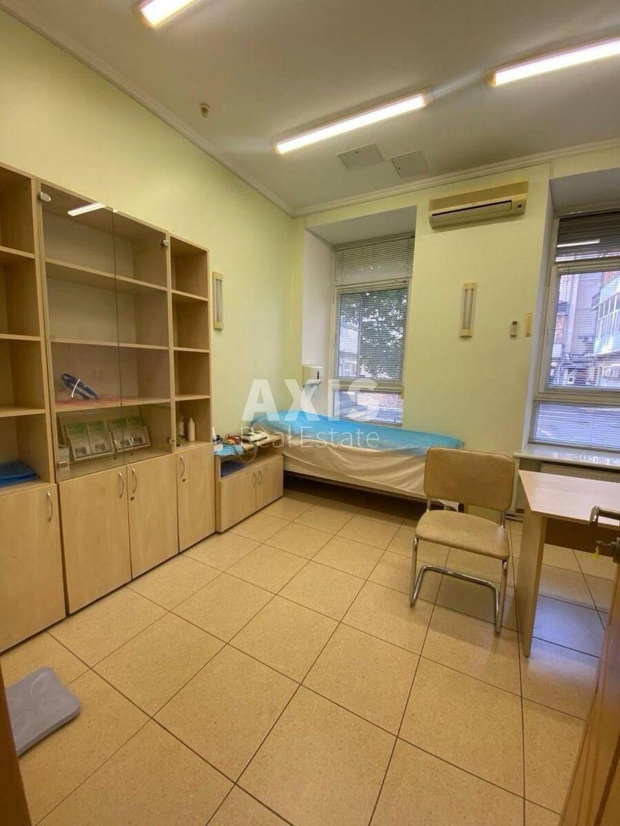 Офис ул. Сечевых Стрельцов 42, 241м2585671