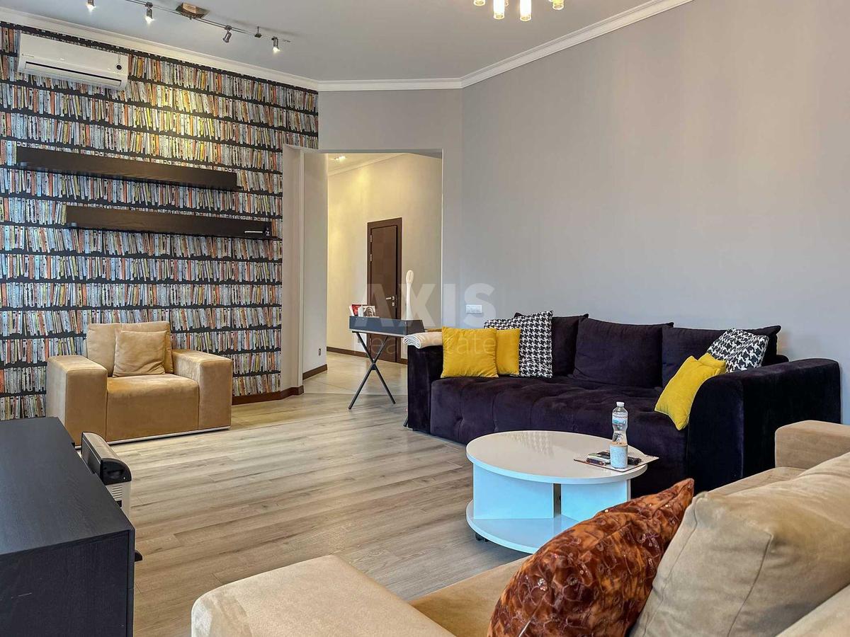 3k apartment vul. Mel'nykova 18Б