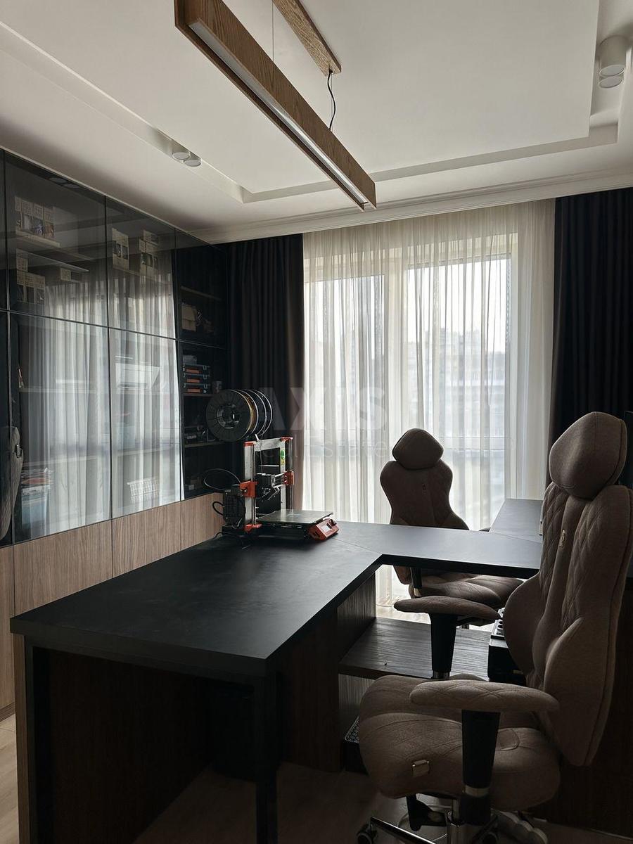 3k apartment vul. Lypkivs'kogo Vasylja Mytropolyta 16А2