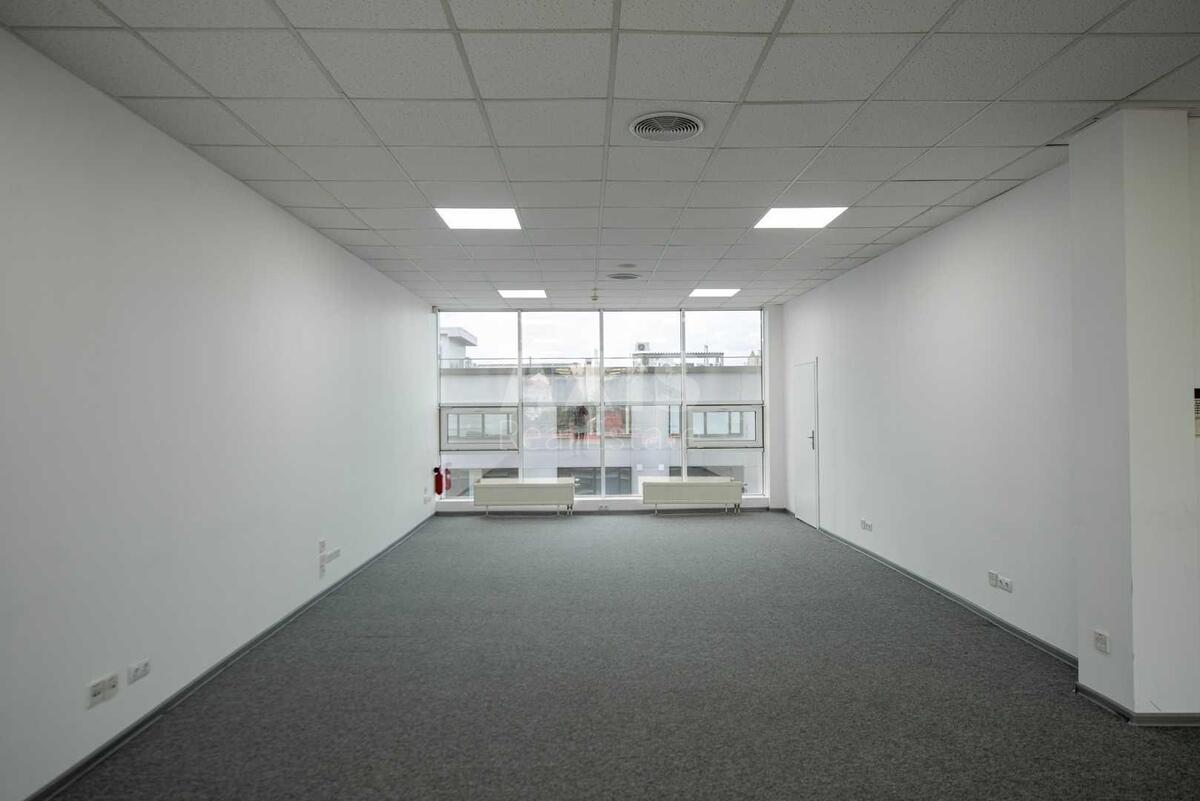 Office vul. Pymonenka Mykoly 13, 121m25