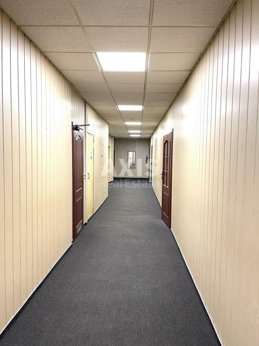 Office vul. Kyrylivs'ka 160, 517m27