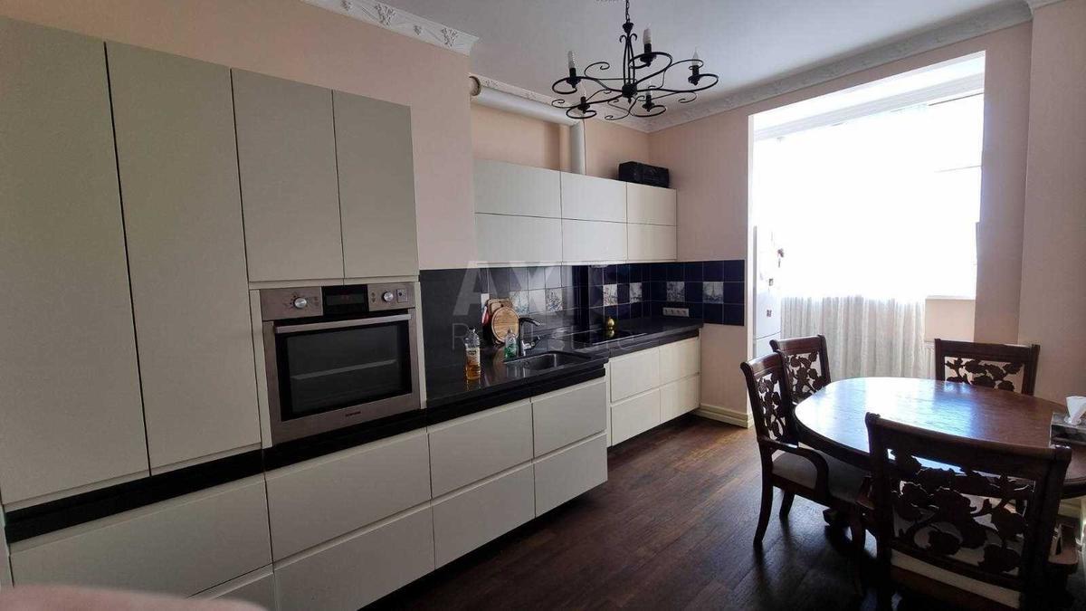 2k apartment vul. Solom'jans'ka 15А6