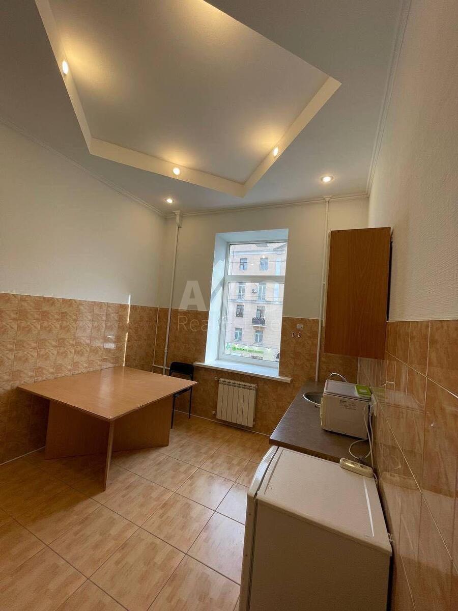 Office vul. Saksagans'kogo 44, 90m2566027