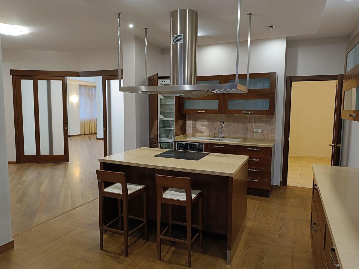 3k apartment bul. Lesi Ukrai'nky 30Б1