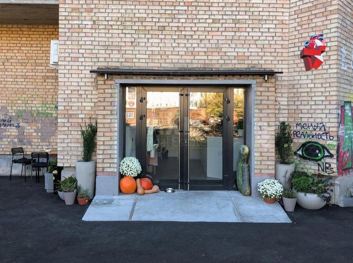 Trade object vul. Kyrylivs'ka 34/38, 40m262571