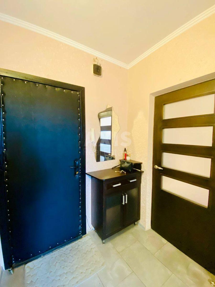 1k apartment vul. Kiprianova Akademika 48