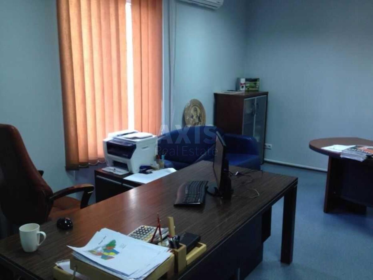 Office vul. Zlatoustivs'ka 25, 50m2
