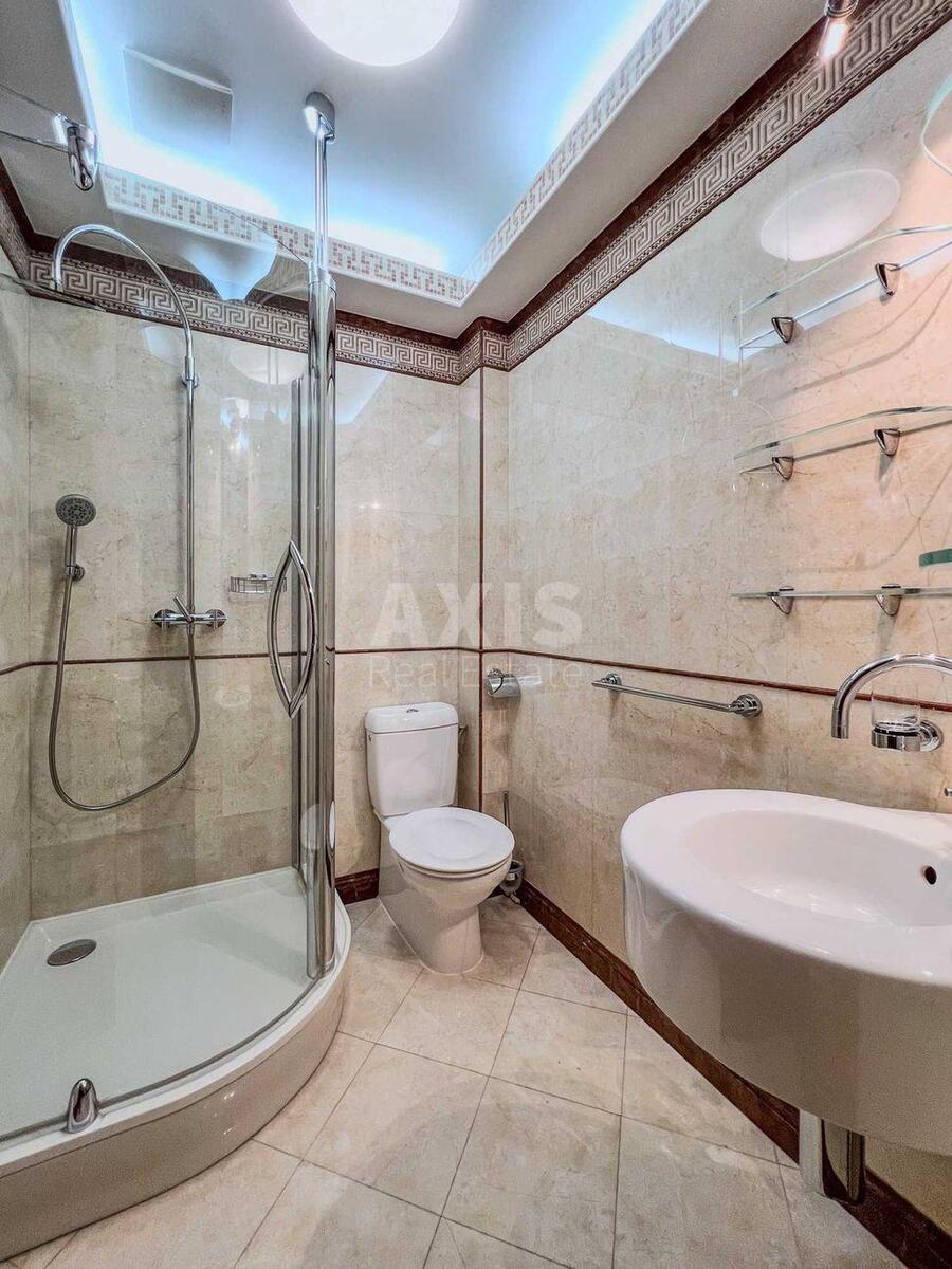 4k apartment vul. Mazepy Ivana 10615916