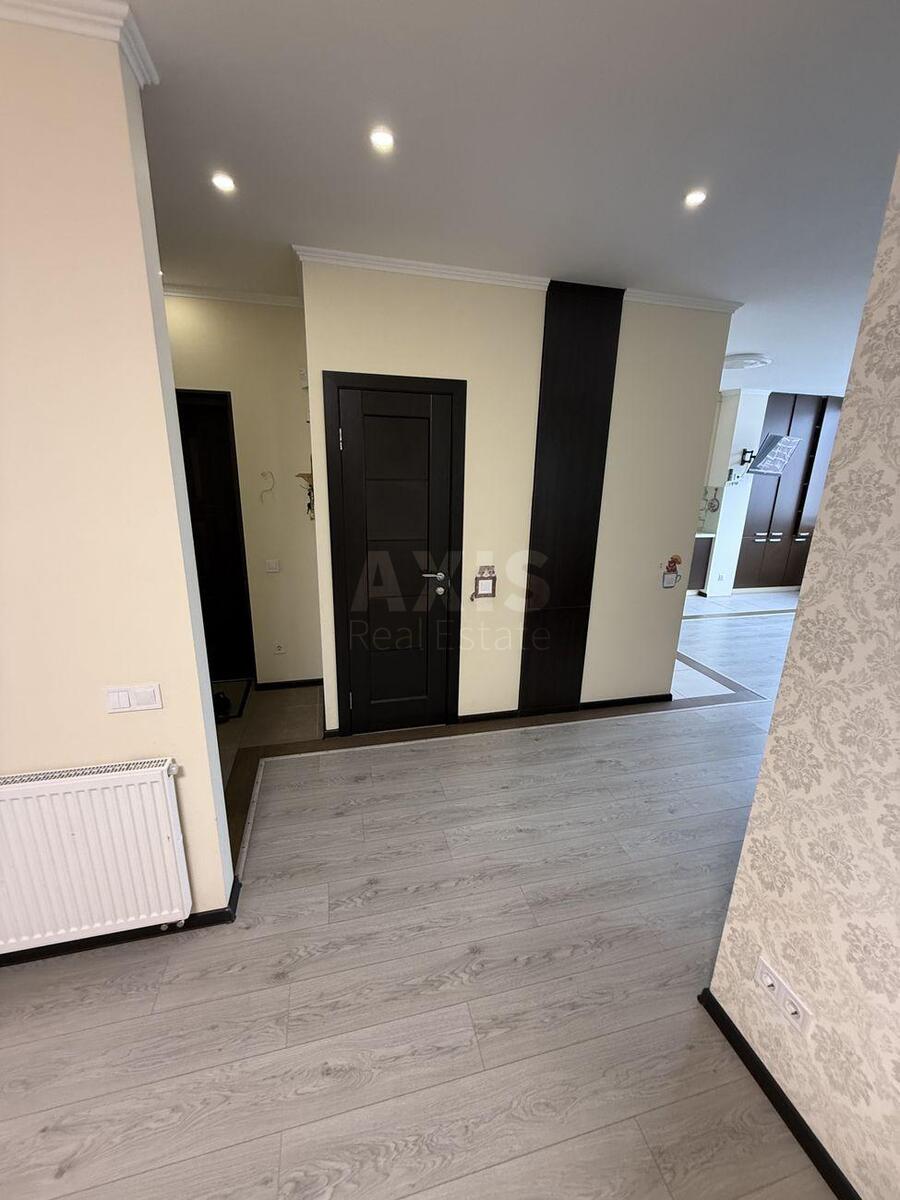 4k apartment vul. Oleny Pchilky 8617150