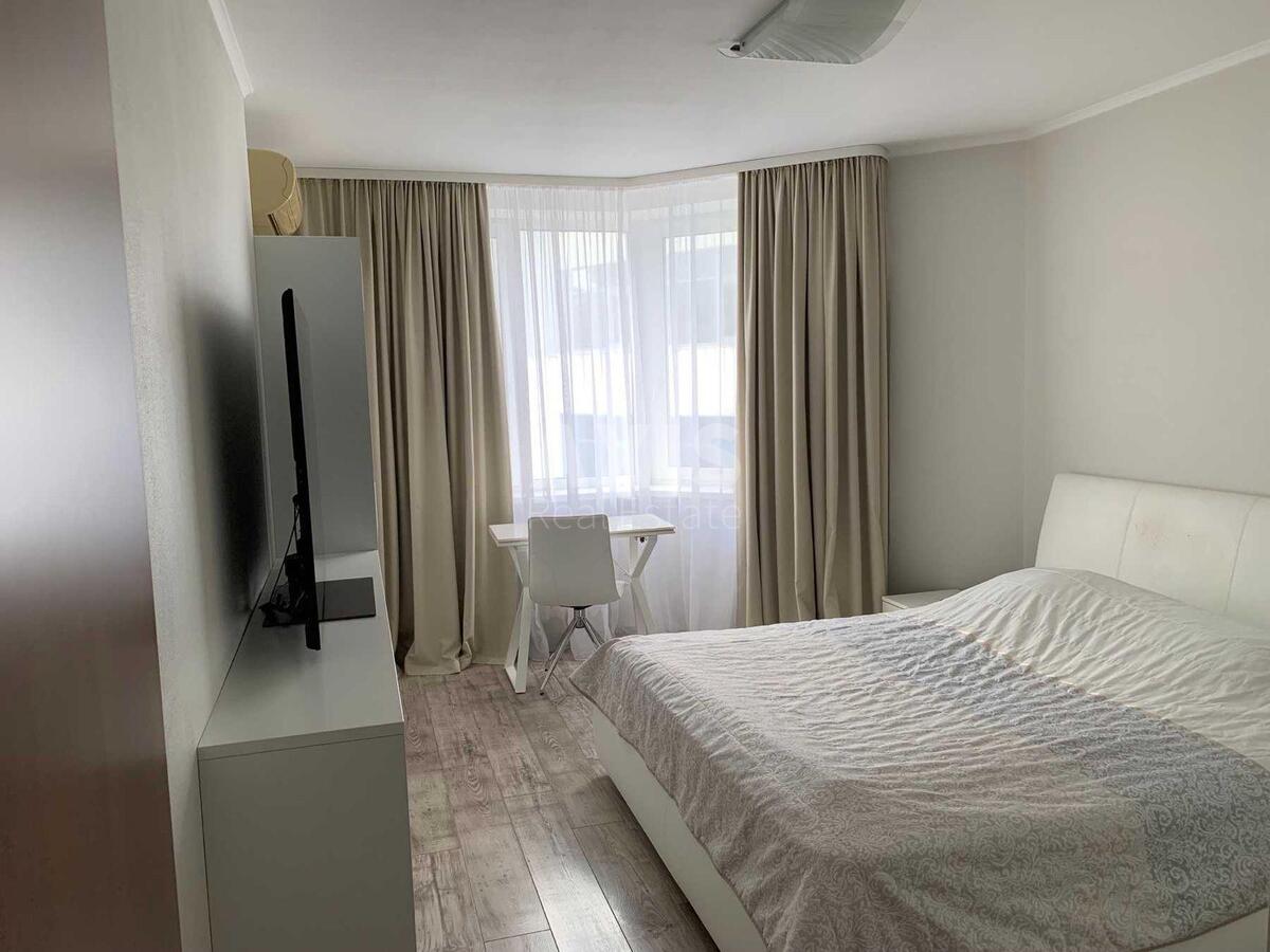 3k apartment vul. Gryshka Myhajla 9617322