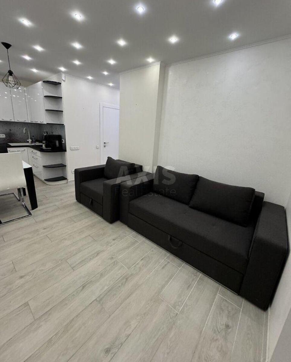 1k apartment vul. Saljutna 2Б
