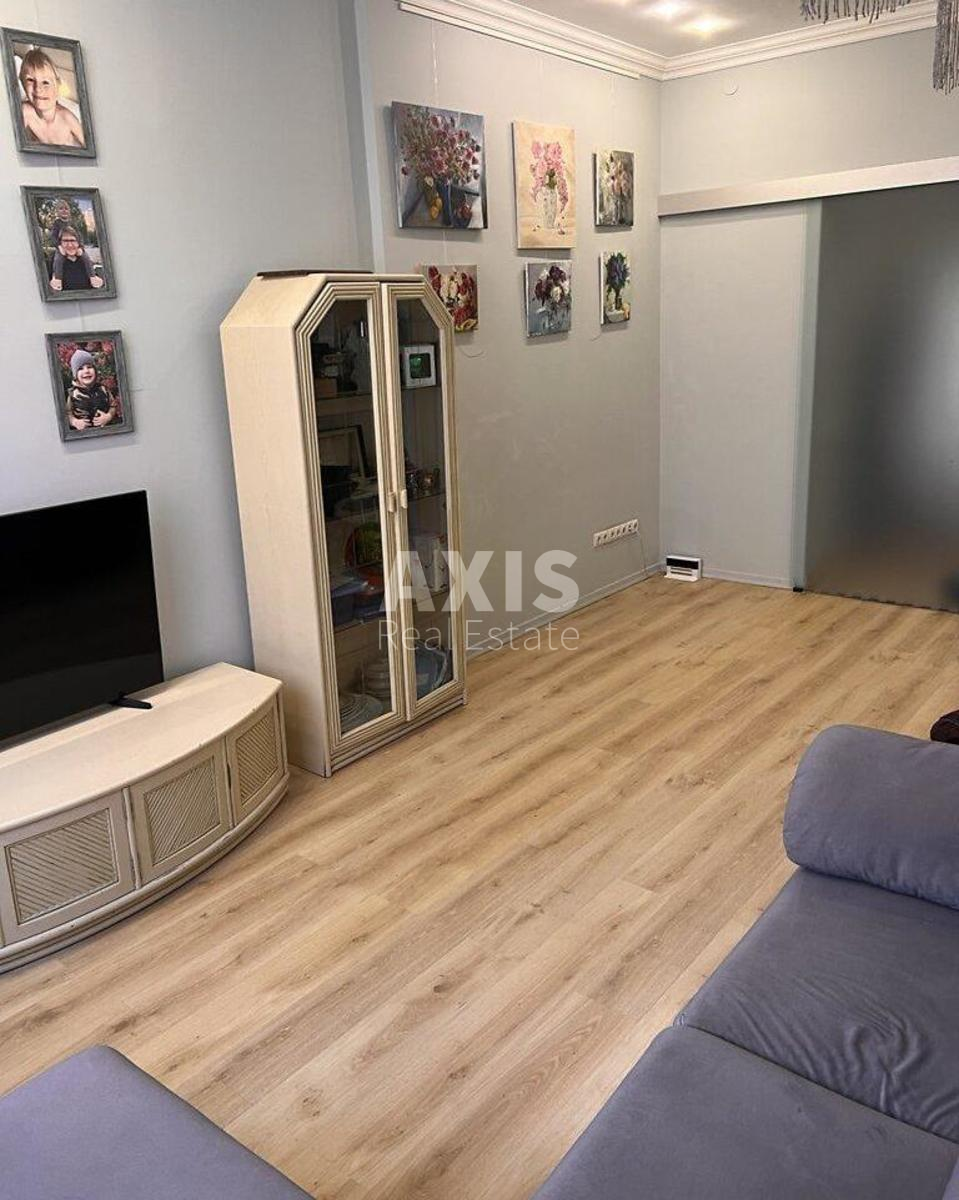3k apartment vul. Jevgena Konoval'cja 30