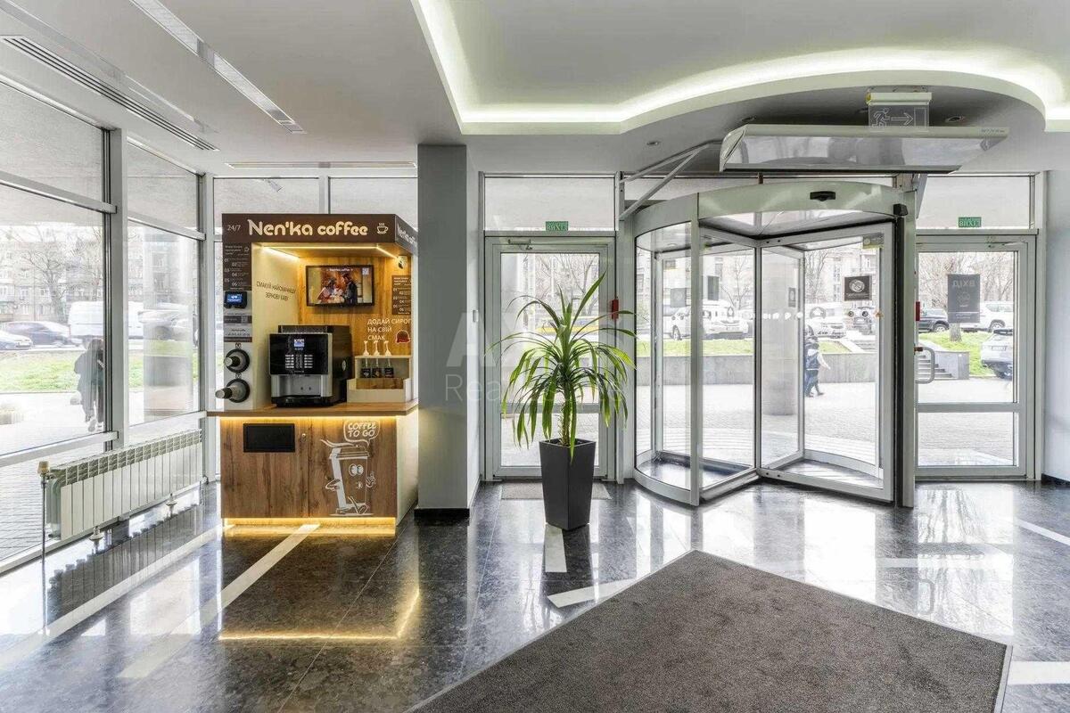 Office pr-t Peremogy 90А, 394m210