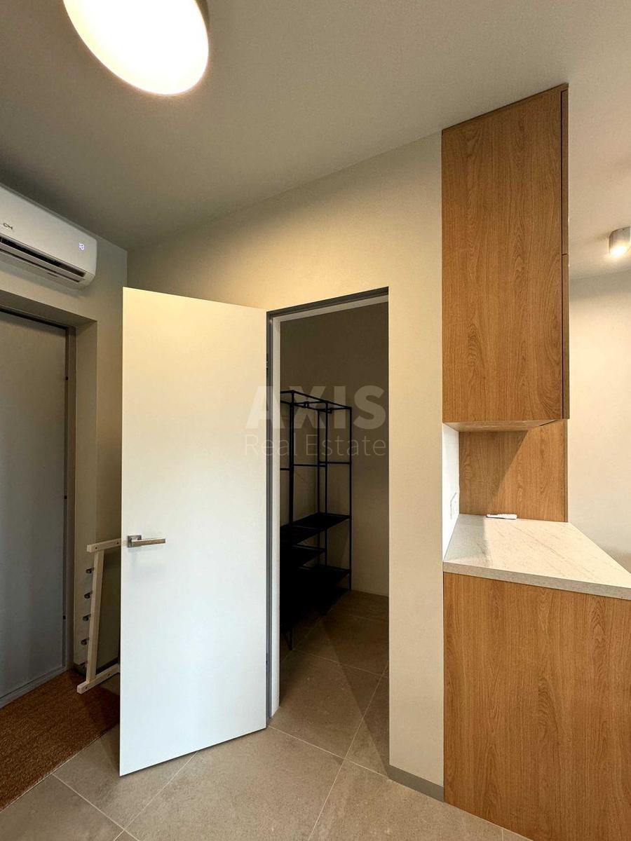 1k apartment vul. Kyrylivs'ka 379