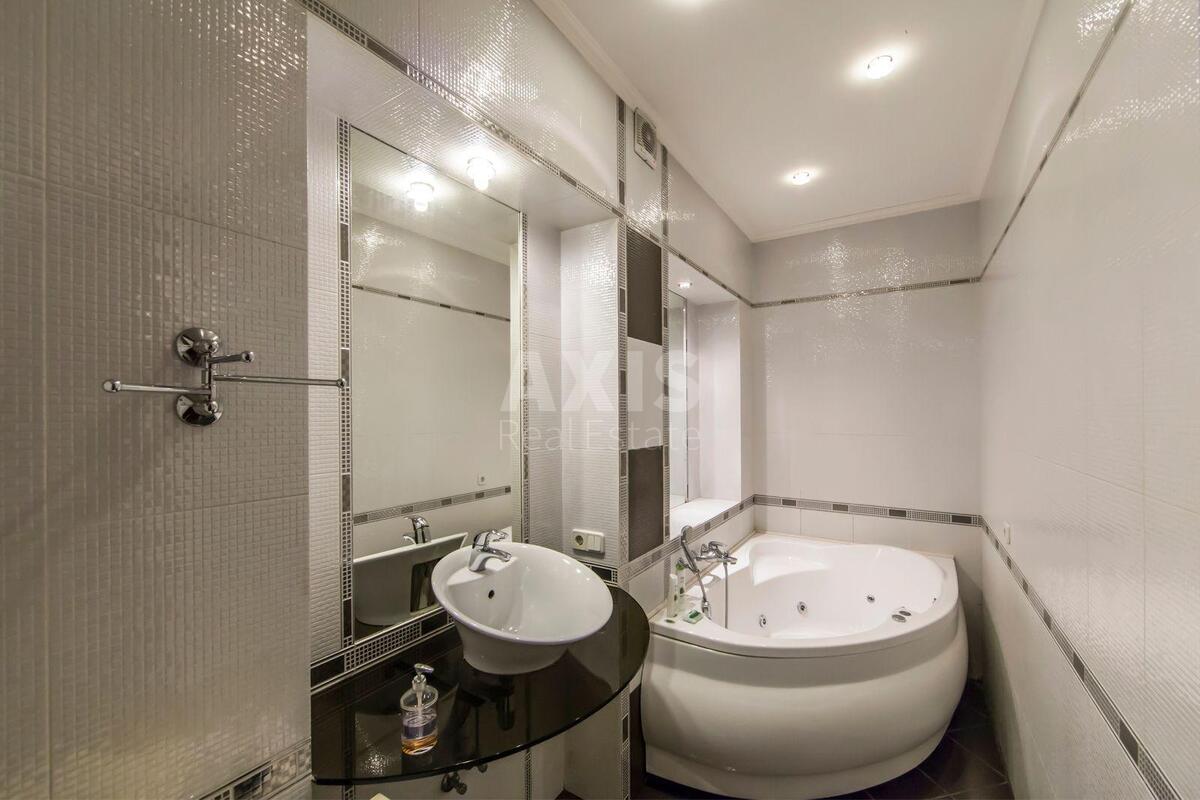 1k apartment vul. Hmel'nyc'kogo Bogdana 327