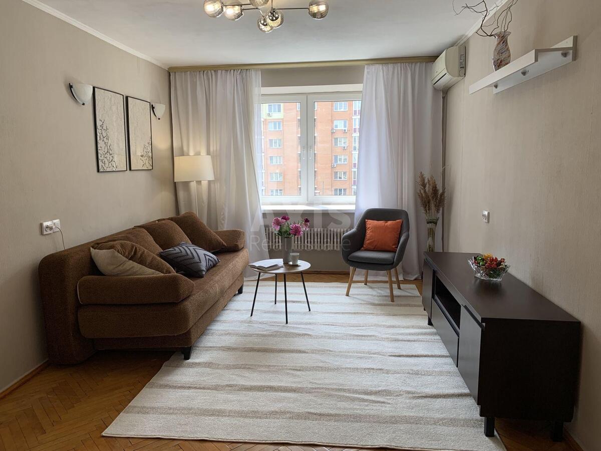 2k apartment vul. Tymoshenka Marshala 192