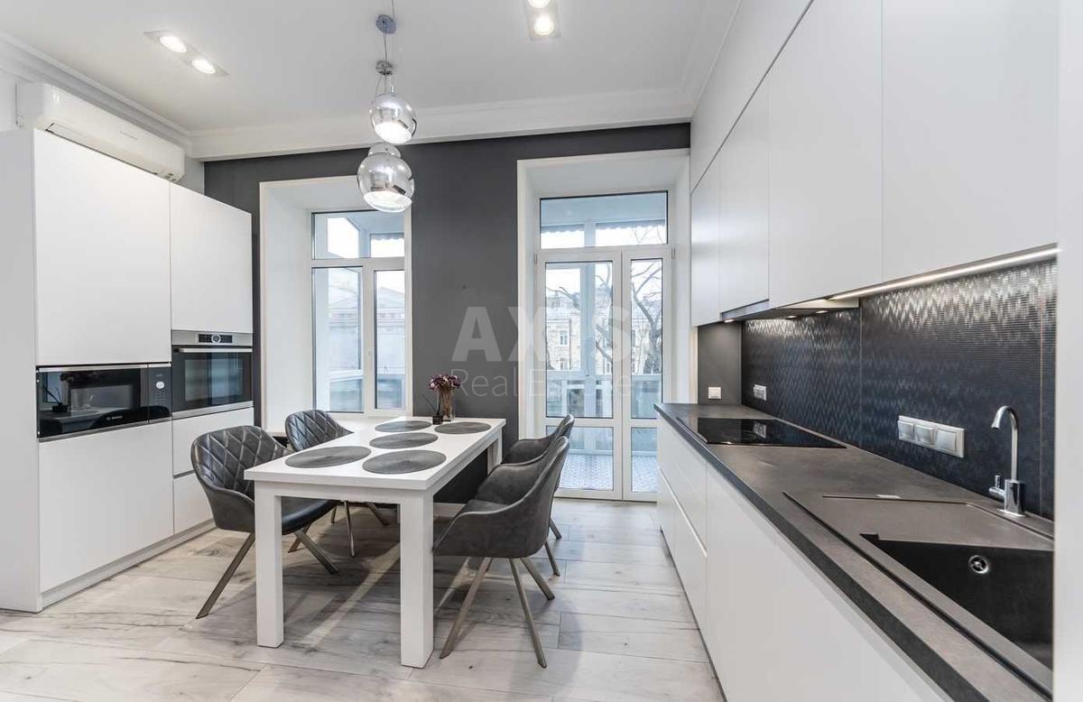 3k apartment vul. Hohlovyh Sim'i' 8