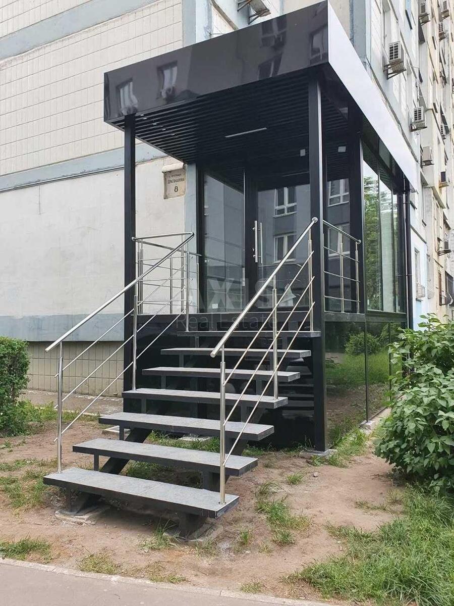 Trade object vul. Dragomanova 8, 100m2595791