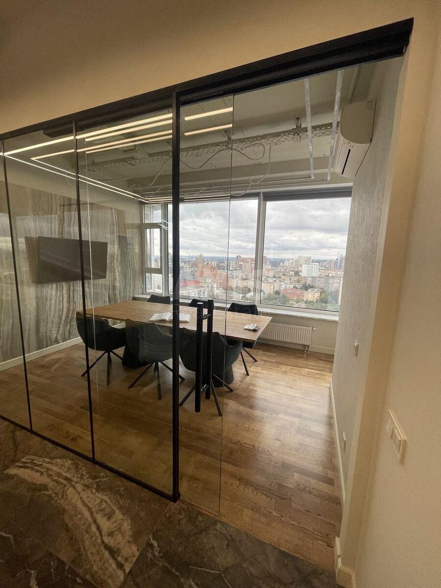Office uzv. Klovs'kyj 7, 166m24