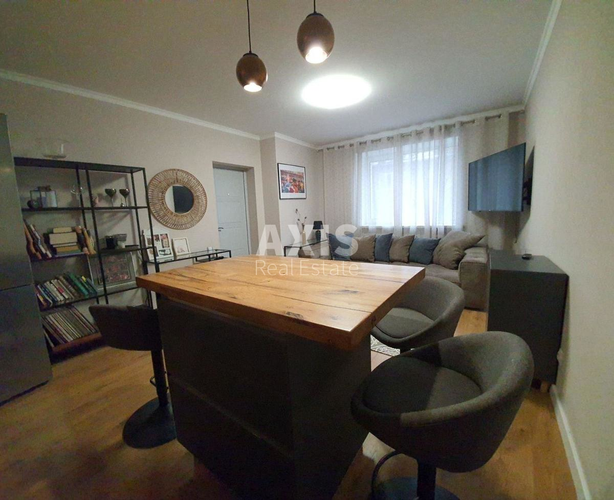 3k apartment vul. Osypovs'kogo 90