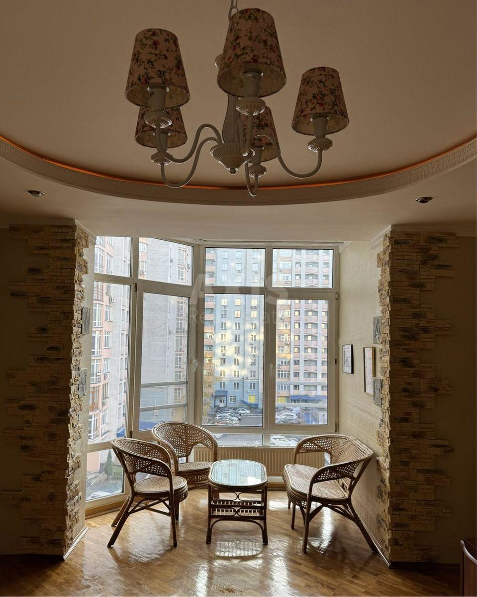 2k apartment vul. Yulia Zdanovska 46/1