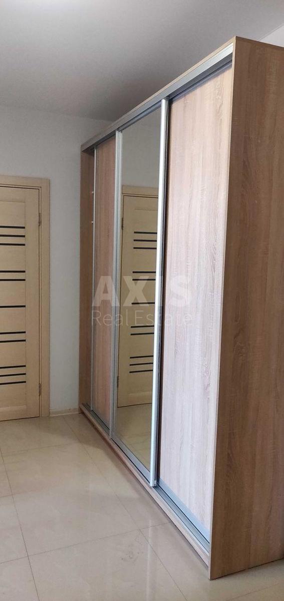 1k apartment vul. Revuc'kogo 404