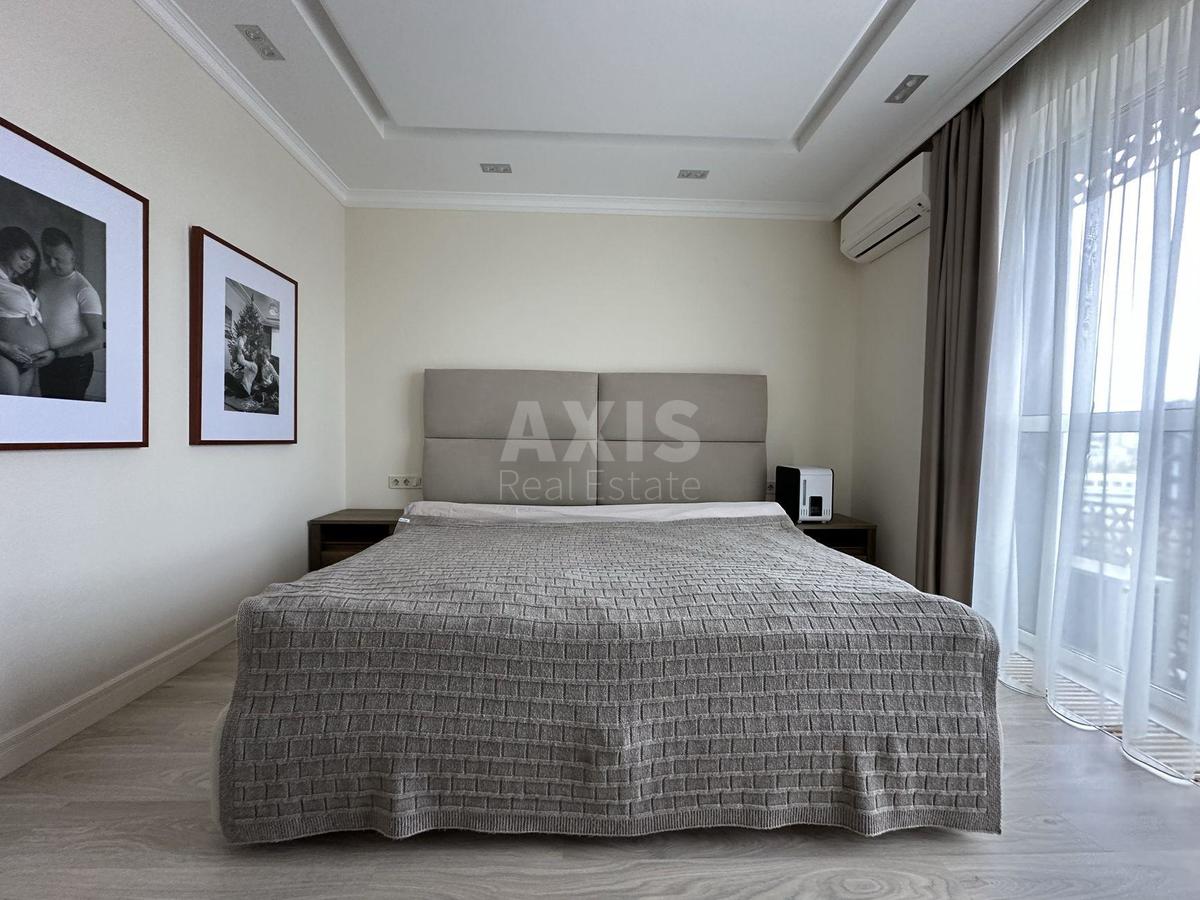3k apartment vul. Lypkivs'kogo Vasylja Mytropolyta 16А3